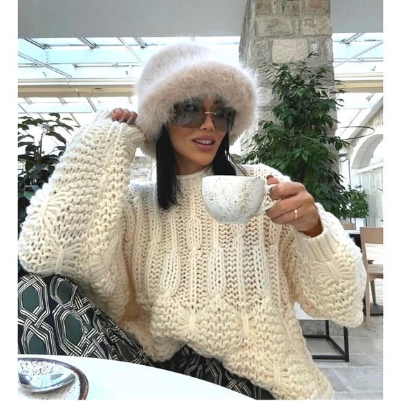 Zara Sweaters - Zara Textured Knit Sweater Cream NWT